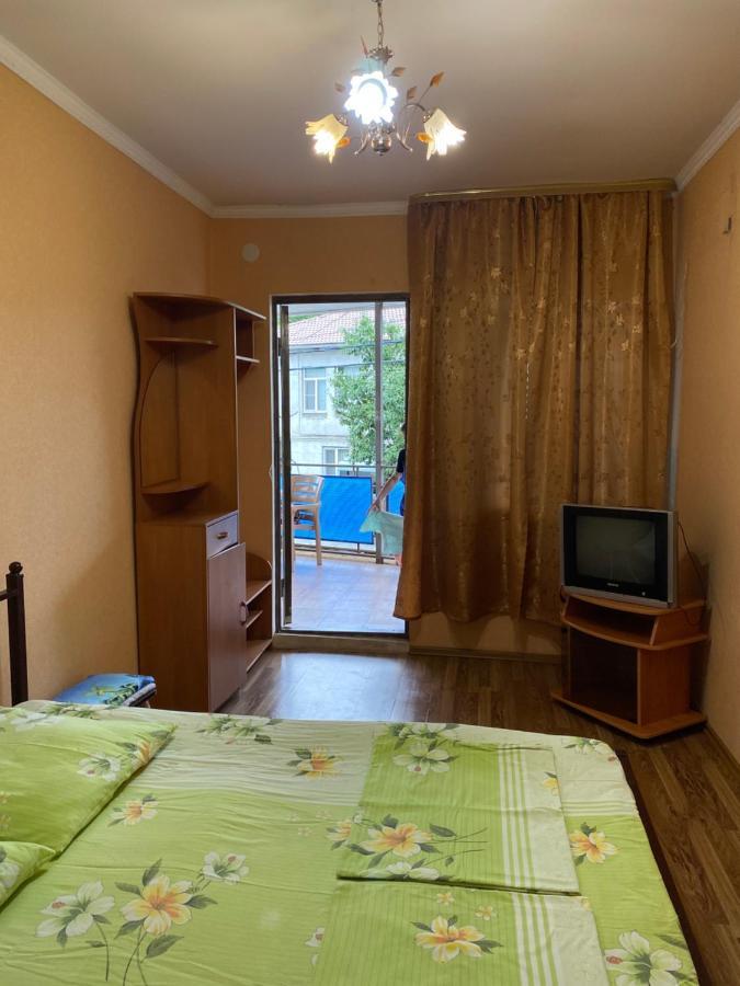 Семейный Дворик Szuhumi Kültér fotó